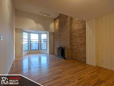 Main picture of 2900 N Broadway St