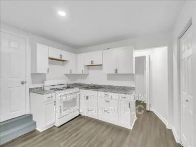 Main picture of 324 N Hardesty Ave