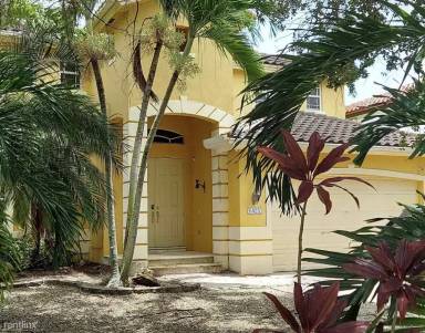 Main picture of 6425 SW 164th Ave