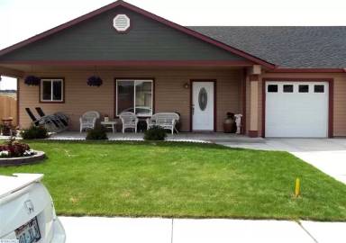 Main picture of 681 Tanglewood Dr