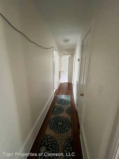 Main picture of 208 Gaines St