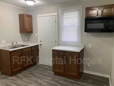 Main picture of 1460 W 32nd St