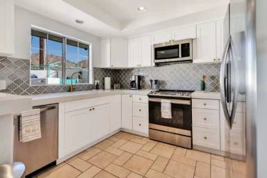 Main picture of 54200 Avenida Madero