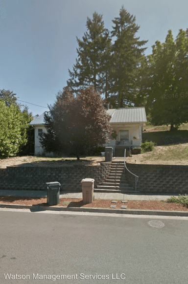 Main picture of 718 N Main St