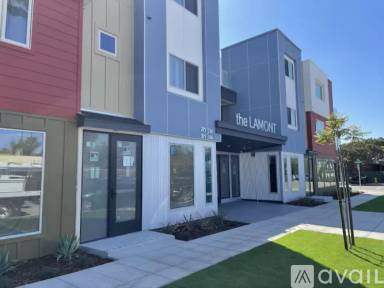 Main picture of 4455 Lamont St