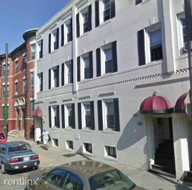 Main picture of 890 Huntington Ave