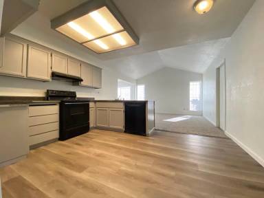 Main picture of 2505 Pyrenees Ave