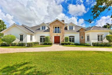 Main picture of 6131 SW 128th St