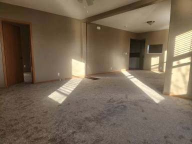 Main picture of 161 S Walnut St