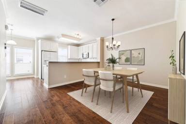 Main picture of 2718 Crawford St