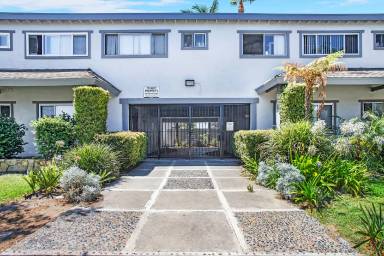 Main picture of 10442 Lampson Ave