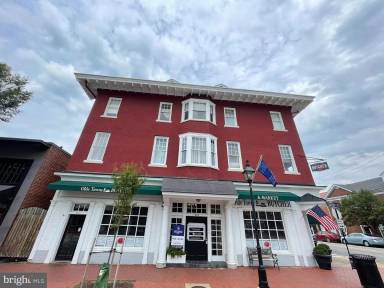 Main picture of 403 William St