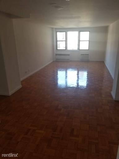 Main picture of 150 E 18th St Apartments