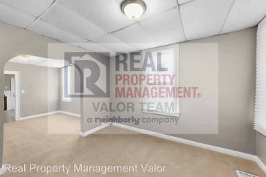 Main picture of 3439 W 65th St