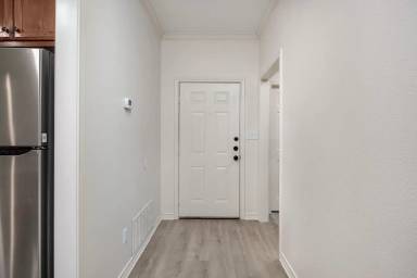 Main picture of 6806 County Road 1215