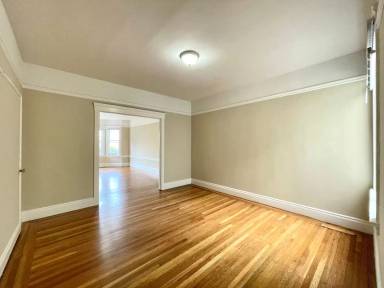 Main picture of 1464 Francisco St