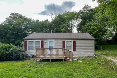 Main picture of 5128 Booth Ave