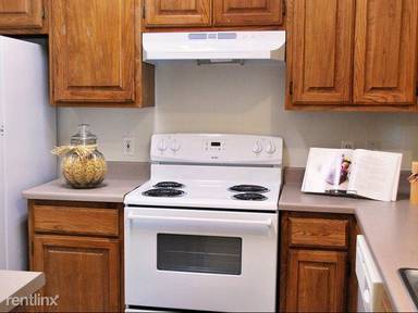 Main picture of 1901 E William Cannon Dr