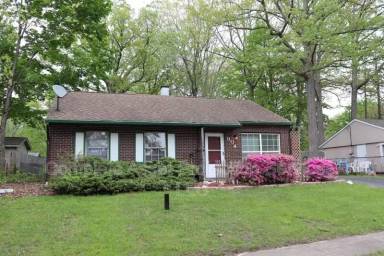 Main picture of 904 Tall Timber Dr