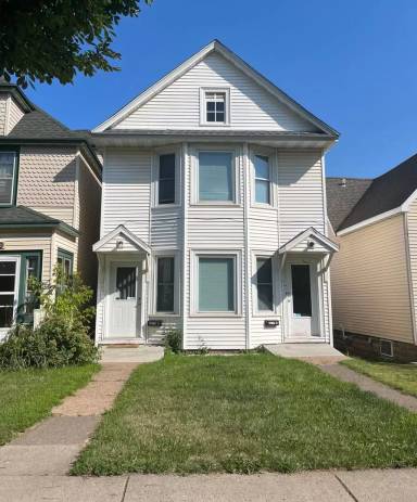 Main picture of 2214 W 3rd St