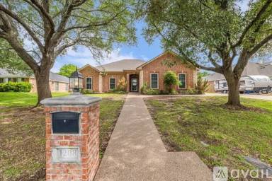 Main picture of 1208 Heritage Way Dr