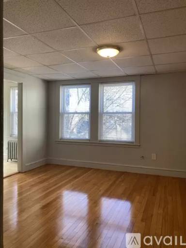 Main picture of 291 Newport Ave