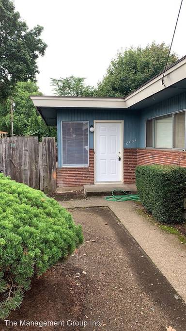 Main picture of 2707 E 28th St