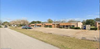 Main picture of 501 Bains St