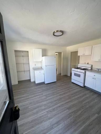 Main picture of 54 Spring St