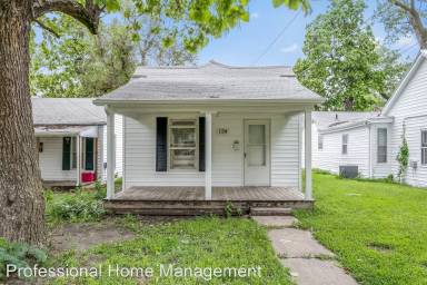 Main picture of 120 W 2nd St