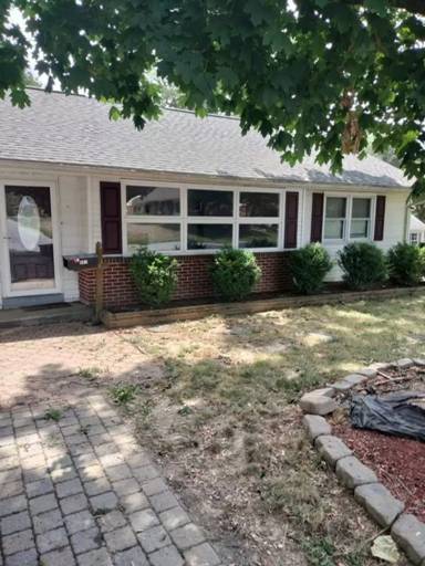 Main picture of 601 Capri Rd