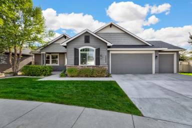 Main picture of 3902 N Rotaldo Ave