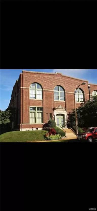 Main picture of 4242 Laclede Ave