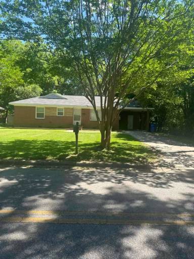 Main picture of 2730 Hawthorne Dr