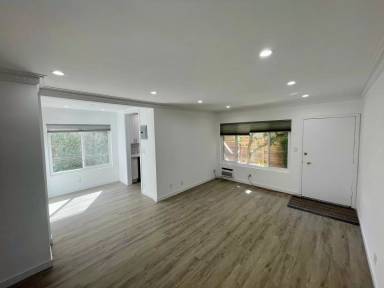 Main picture of 924 N Curson Ave