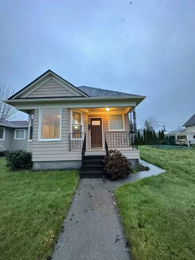 Main picture of 2417-21 Rainier Ave