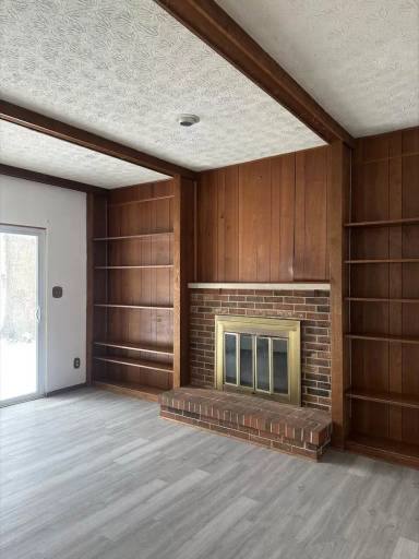 Main picture of 1601 Sandalwood Pl