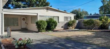Main picture of 1111 Rose Ln