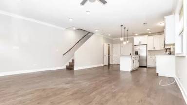 Main picture of 1925 S May St