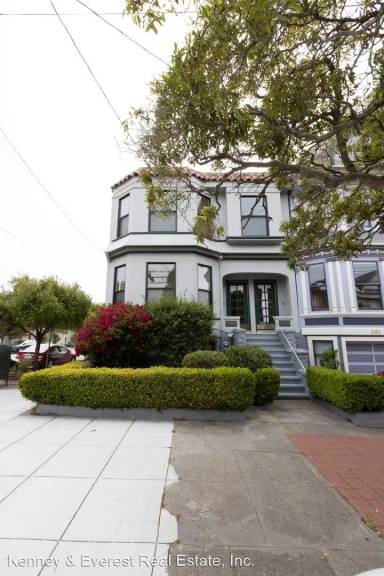 Main picture of 693 2nd Ave