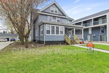 Main picture of 407 W Green St