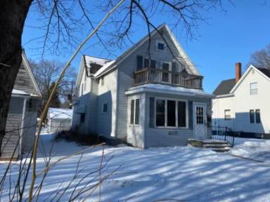Main picture of 207 S 8th St