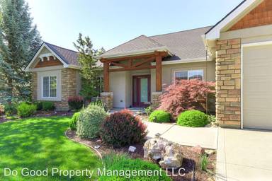 Main picture of 879 W Oakhampton Dr