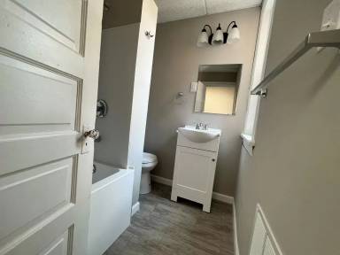 Main picture of 2157 Logan St