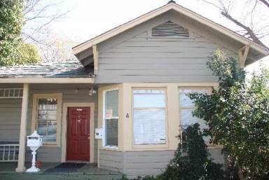 Main picture of 81 E Church Ln
