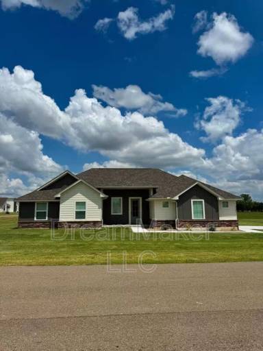 Main picture of 5187 Lily Ln