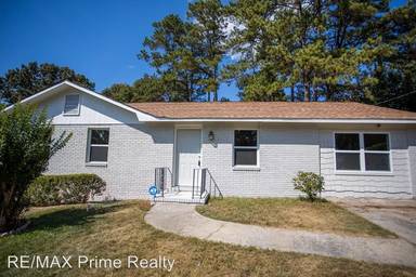 Main picture of 6725 Cove Cir