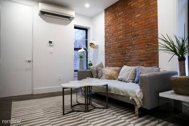 Main picture of 313 W 22nd St