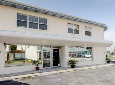 Main picture of 805 Forrest Ave