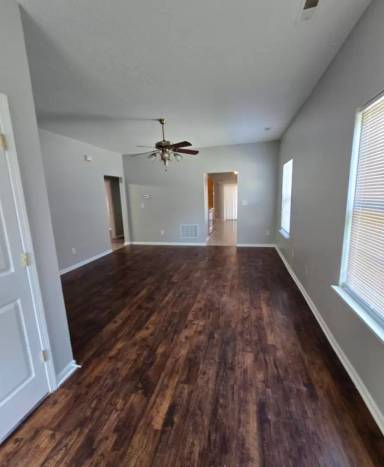 Main picture of 509 Bridgestone Dr